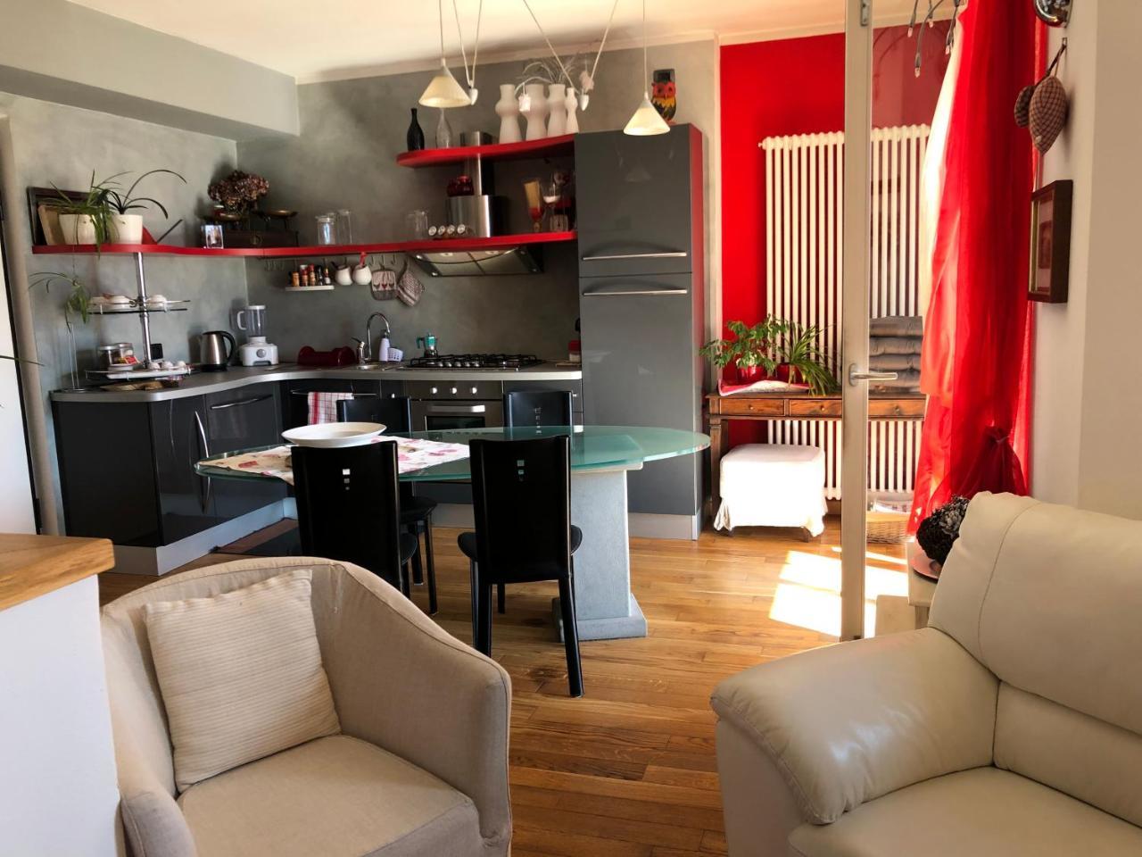 Tremezzina Appartamento Red & Grey Mezzegra Eksteriør billede